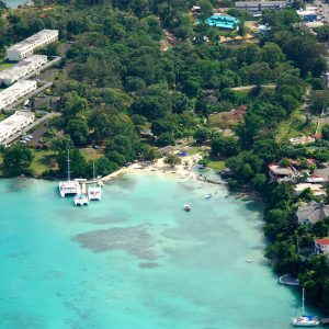 Mahogany Beach in ocho Rios (1)